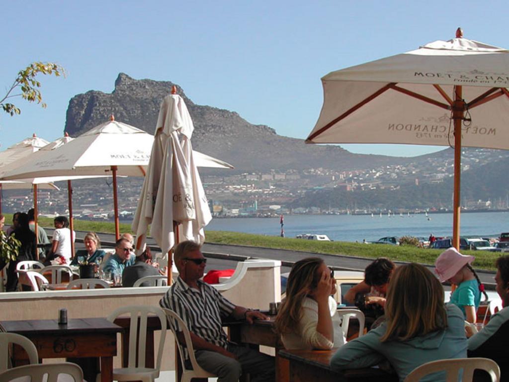 Chapmans Peak Beach Hotel Hout Bay Extérieur photo