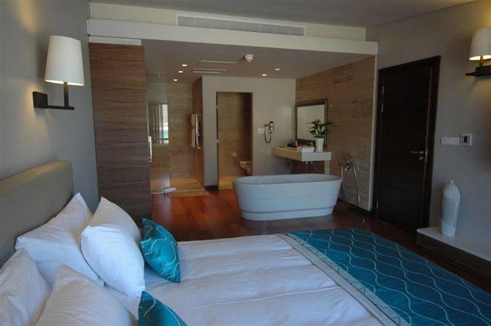 Chapmans Peak Beach Hotel Hout Bay Extérieur photo