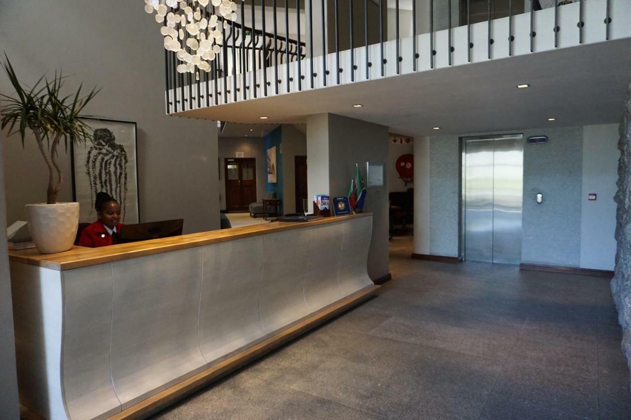 Chapmans Peak Beach Hotel Hout Bay Extérieur photo